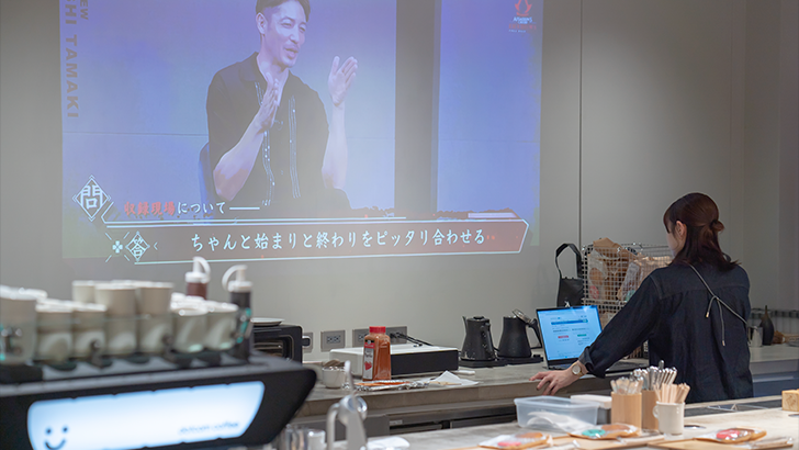 Experimentando Assassin's Creed Shadows Cafe em Harajuku