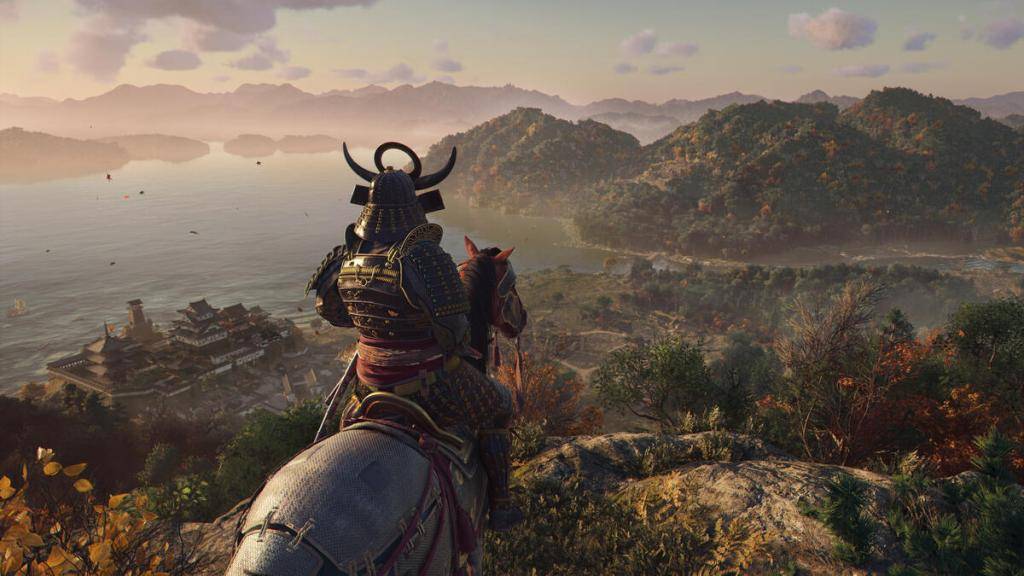 Si Yasuke ay tiningnan ang isang baybayin vista sa kanyang bundok, imahe mula sa Ubisoft Press Center